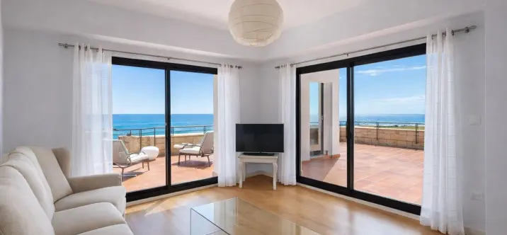 Venta de apartamento en planta baja en Casares Playa 3