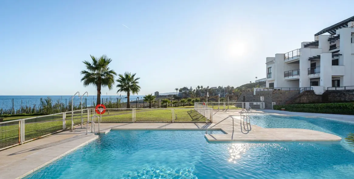 Venta de apartamento en planta baja en Casares Playa 11