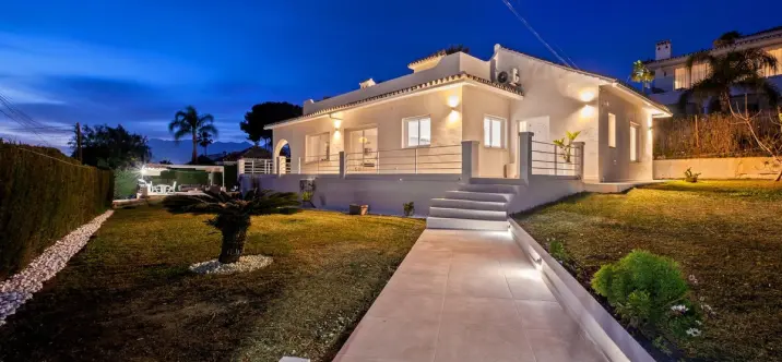 Venta de villa independiente en Marbella 2