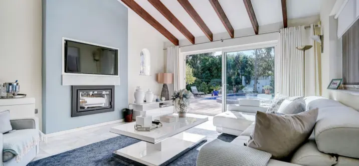 Venta de villa independiente en Calahonda 3