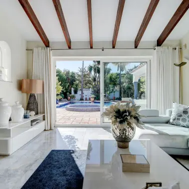 Venta de villa independiente en Calahonda