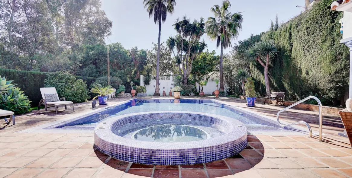 Venta de villa independiente en Calahonda 7