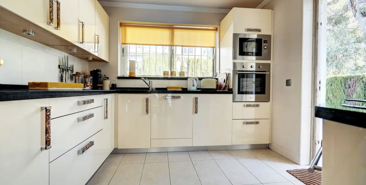 Venta de villa independiente en Calahonda 13