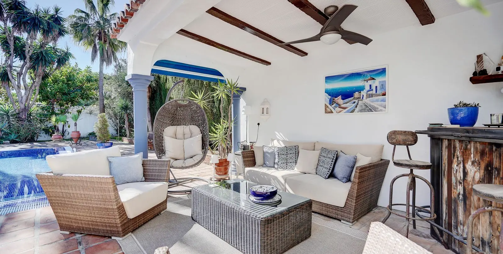 Sale of detached villa in Calahonda 11