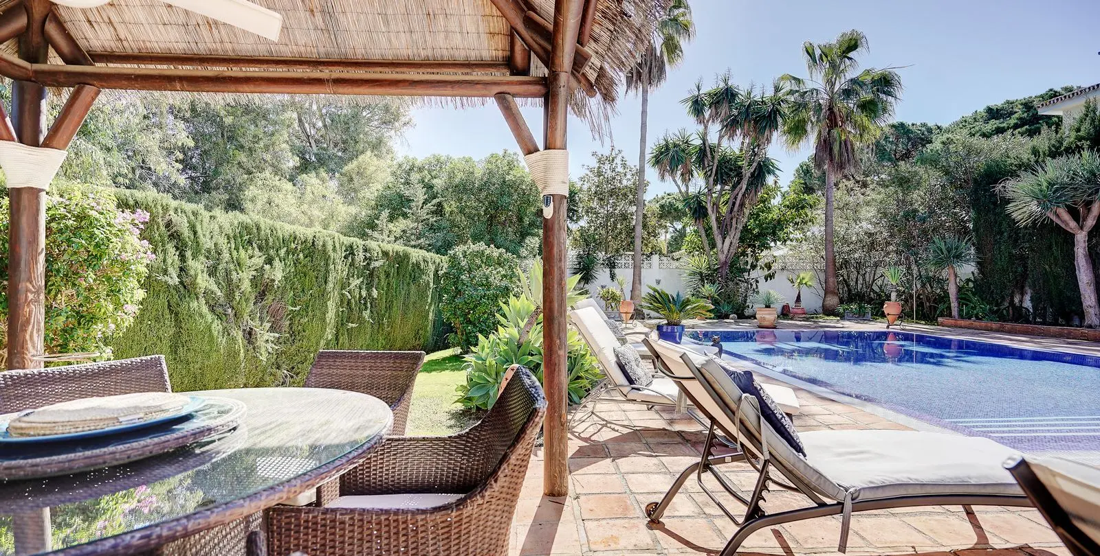 Sale of detached villa in Calahonda 29
