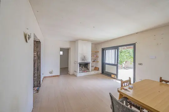 Image 4 thumb