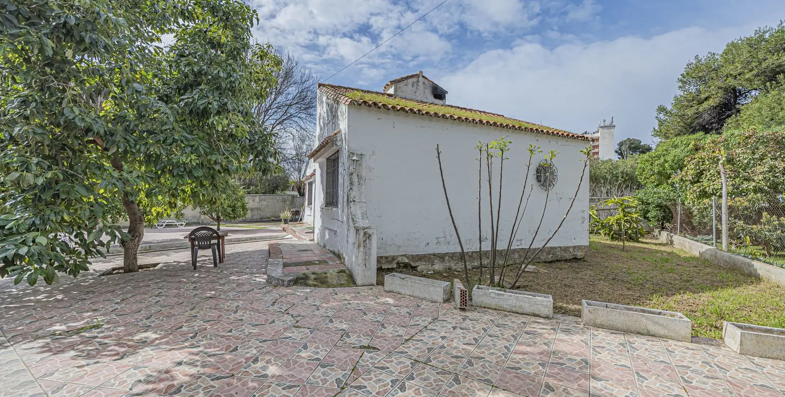 Sale of residential plot in Costalita 8