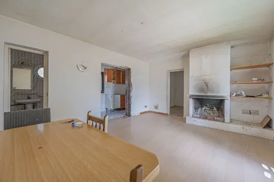 Image 9 thumb