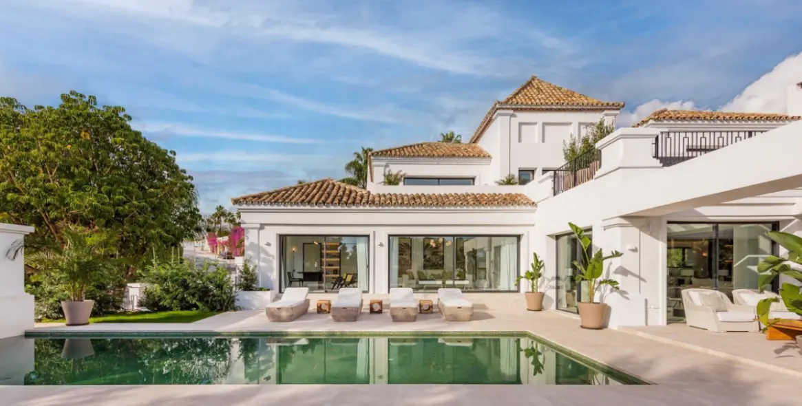 Краткосрочная аренда  отдельно стоящей виллы в Nueva Andalucía 1