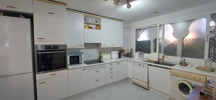 Venta de apartamento en planta baja en El Presidente 2