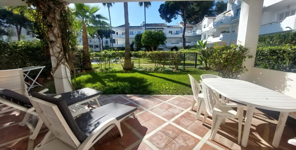 Venta de apartamento en planta baja en El Presidente 13