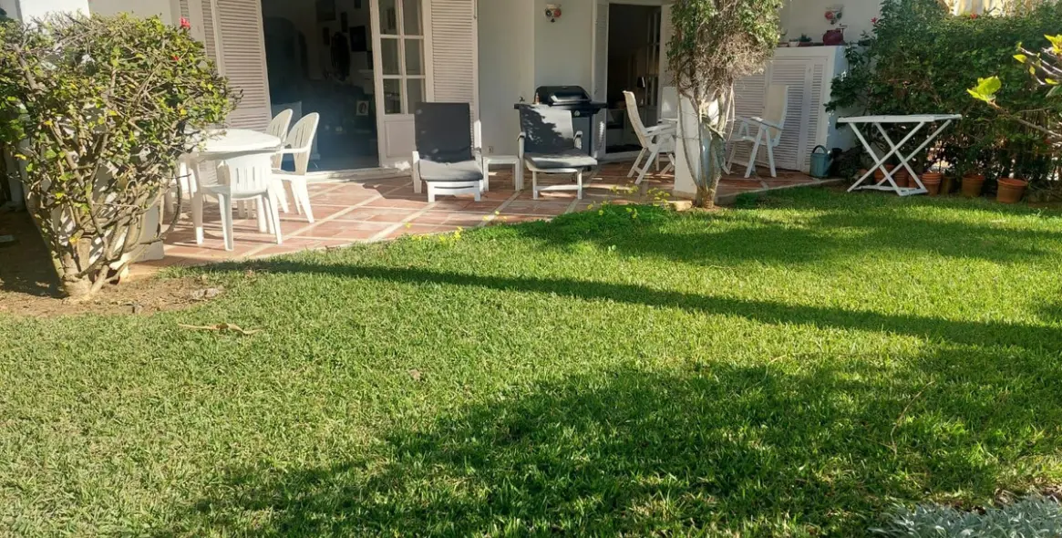 Venta de apartamento en planta baja en El Presidente 18