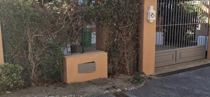 Venta de villa independiente en Estepona 1