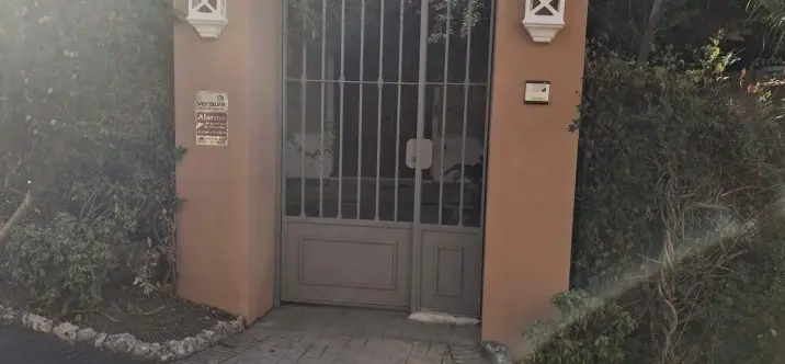 Venta de villa independiente en Estepona 2