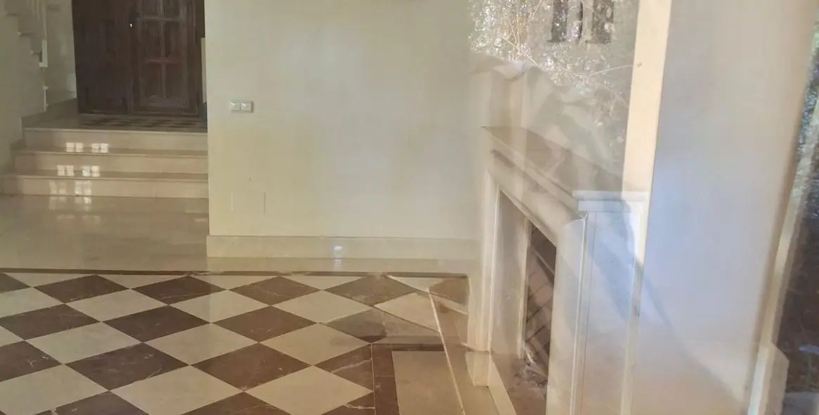 Продажа  отдельно стоящей виллы в Estepona 6