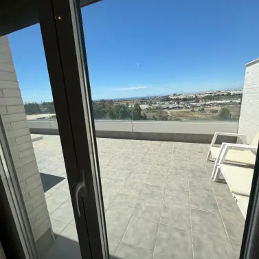 Long-term rent of penthouse in Nueva Andalucía