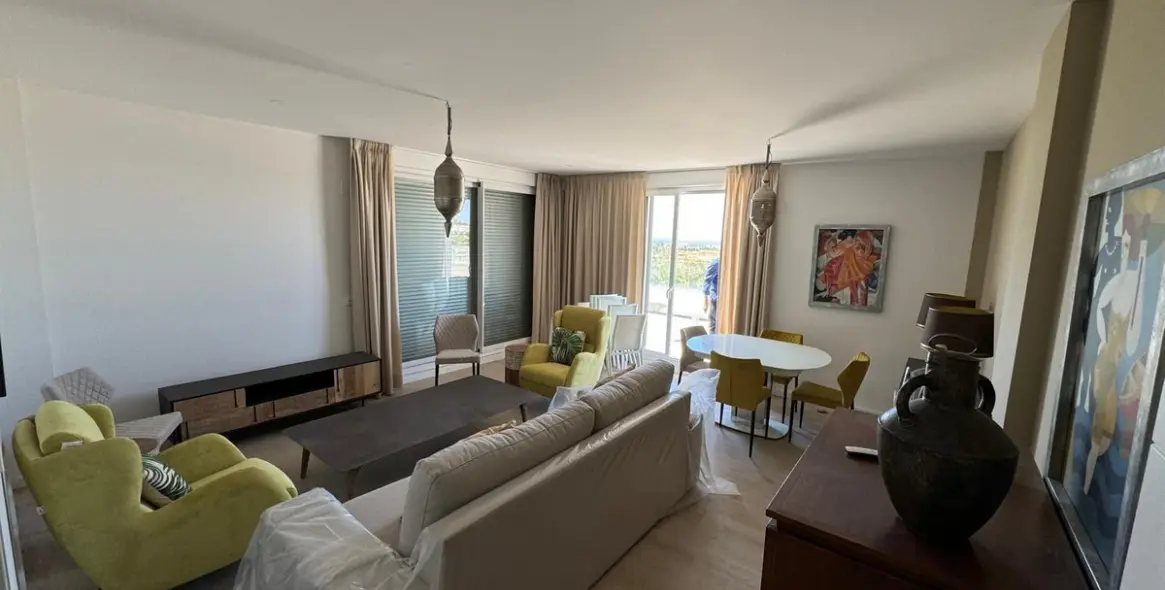 Long-term rent of penthouse in Nueva Andalucía 6