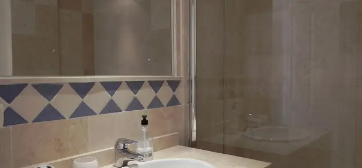 Alquiler a corto plazo de apartamento en planta baja en Nueva Andalucía 3