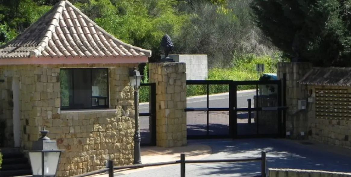 Краткосрочная аренда апартаментов на первом этаже в Nueva Andalucía 22