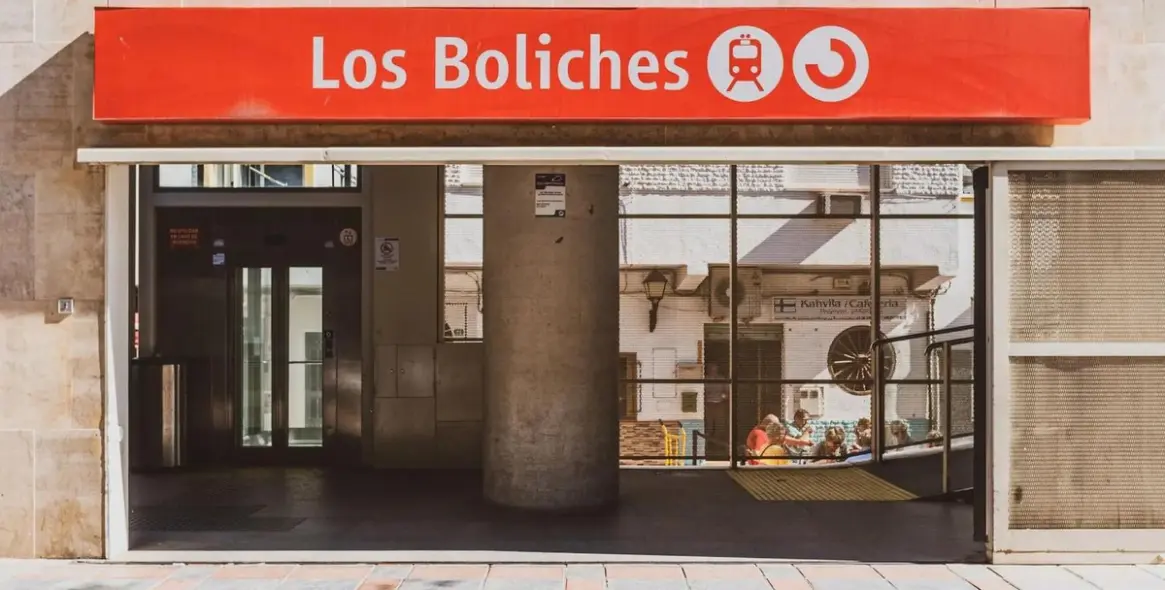 Sale of middle floor apartment in Los Boliches 29