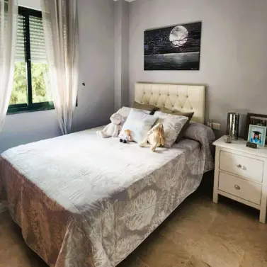 Продажа апартаментов на среднем этаже в Marbella