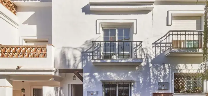 Sale of townhouse in Lauro Golf 0