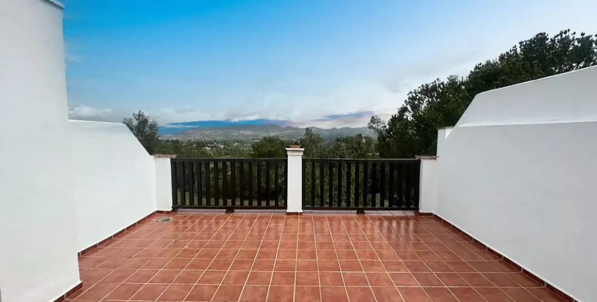 Sale of townhouse in Lauro Golf 3