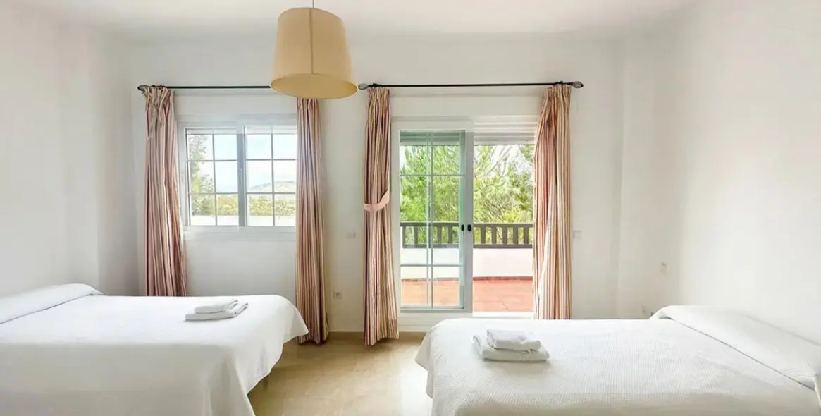 Sale of townhouse in Lauro Golf 10