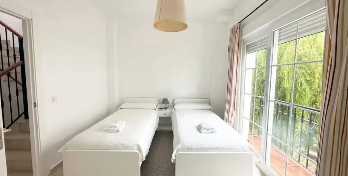 Sale of townhouse in Lauro Golf 12