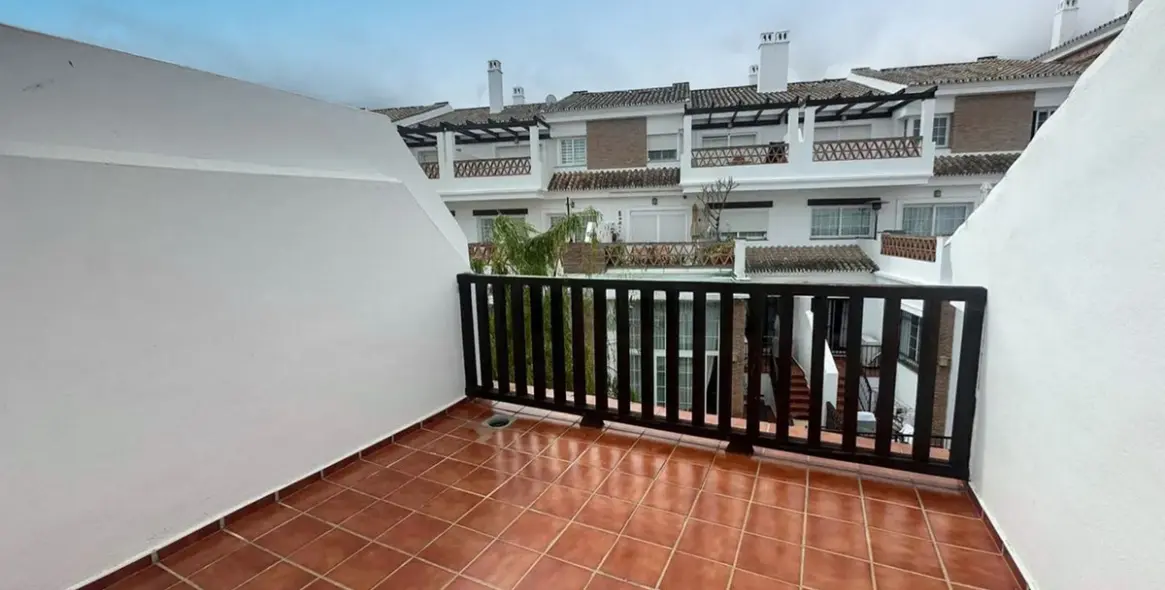 Sale of townhouse in Lauro Golf 15