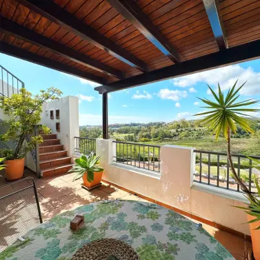 Продажа двухуровневого пентхауса в Los Arqueros