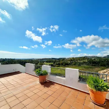 Продажа двухуровневого пентхауса в Los Arqueros