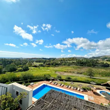 Продажа двухуровневого пентхауса в Los Arqueros