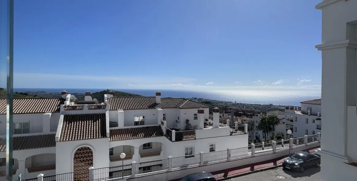 Продажа апартаментов на среднем этаже в Calahonda 24