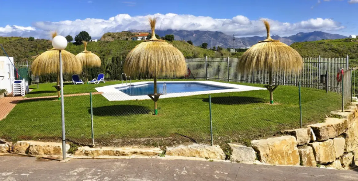 Продажа апартаментов на среднем этаже в Calahonda 30