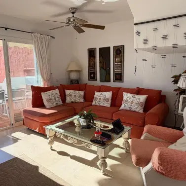 Продажа двухуровневого пентхауса в Casares Playa