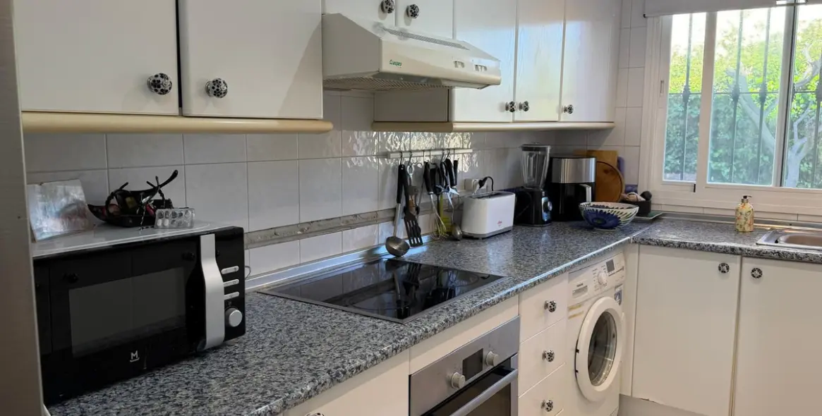 Продажа двухуровневого пентхауса в Casares Playa 5