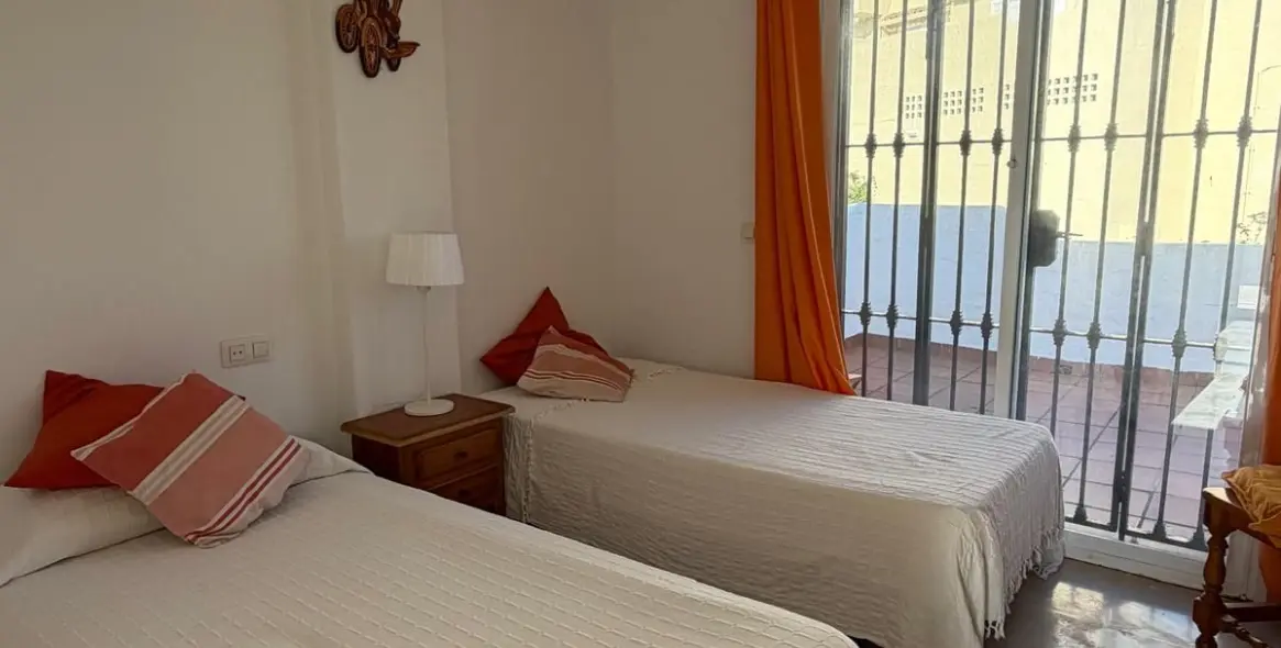 Продажа двухуровневого пентхауса в Casares Playa 6