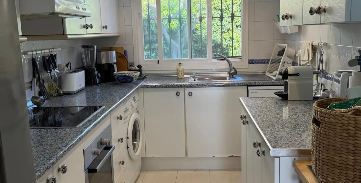 Продажа двухуровневого пентхауса в Casares Playa 9