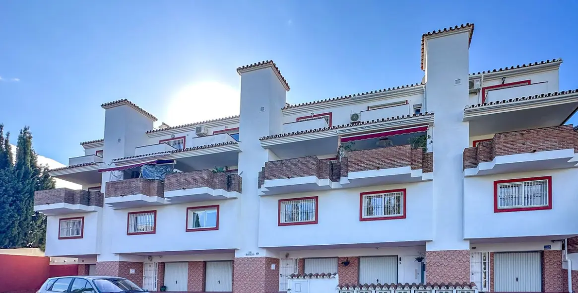 Продажа таунхауса в Riviera del Sol 1