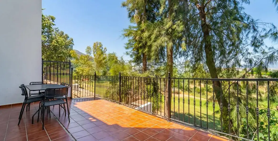 Sale of townhouse in Lauro Golf 6