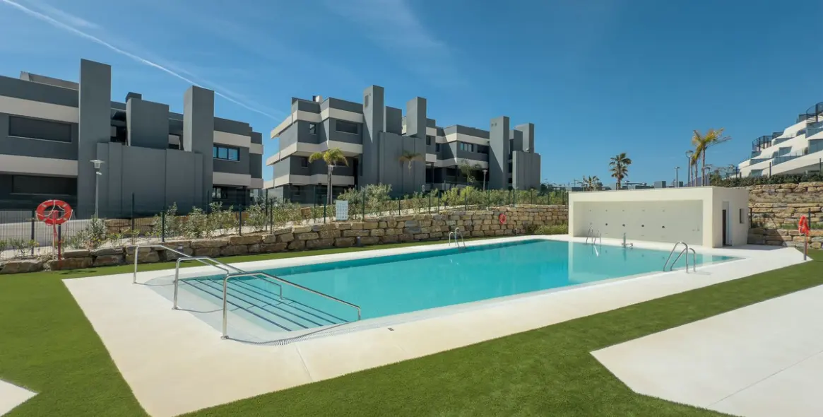 Sale of middle floor apartment in Selwo 2