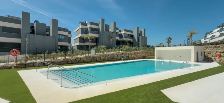 Sale of middle floor apartment in Selwo 1