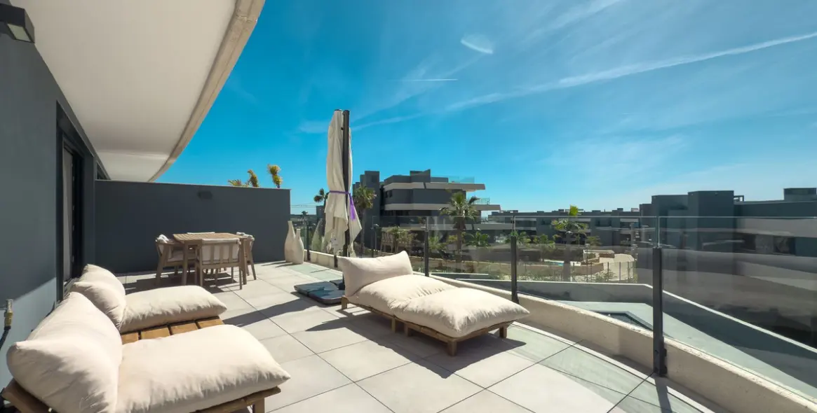 Sale of middle floor apartment in Selwo 3