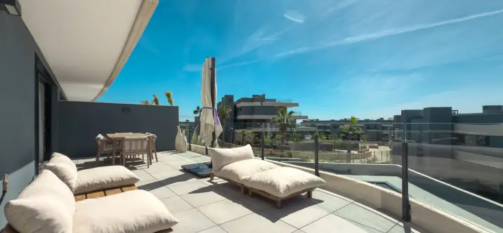 Sale of middle floor apartment in Selwo 2