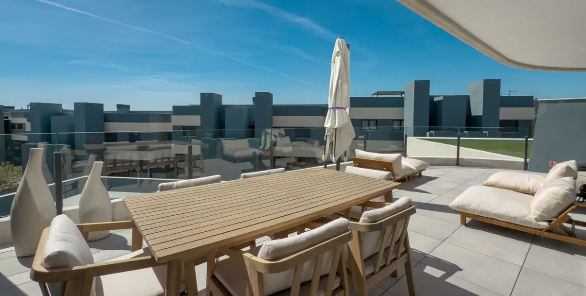 Sale of middle floor apartment in Selwo 19