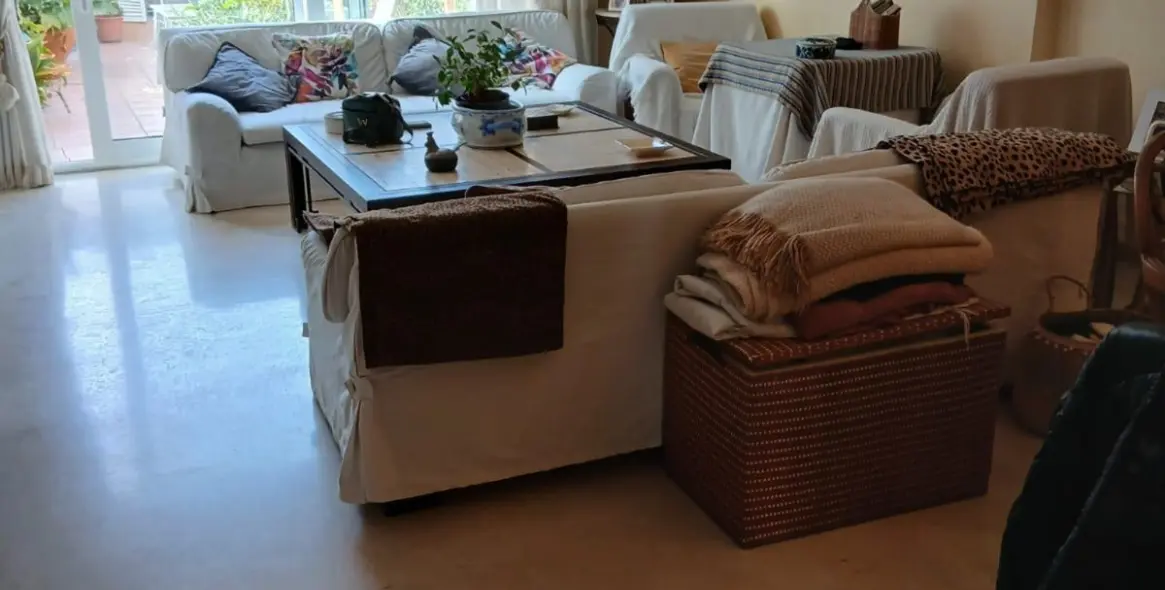 Sale of townhouse in Estepona 2