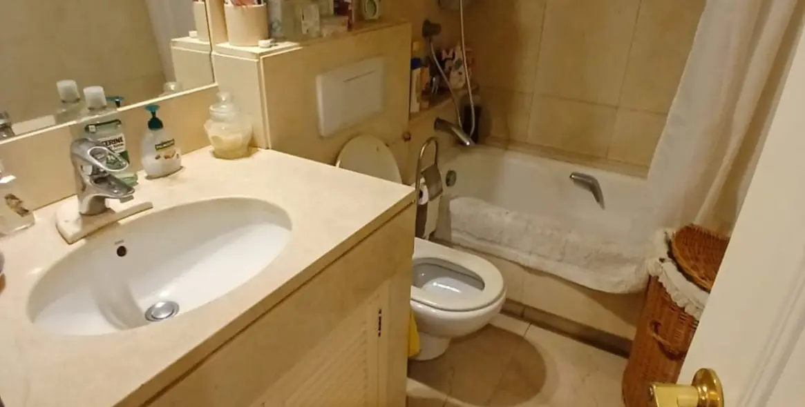 Sale of townhouse in Estepona 13