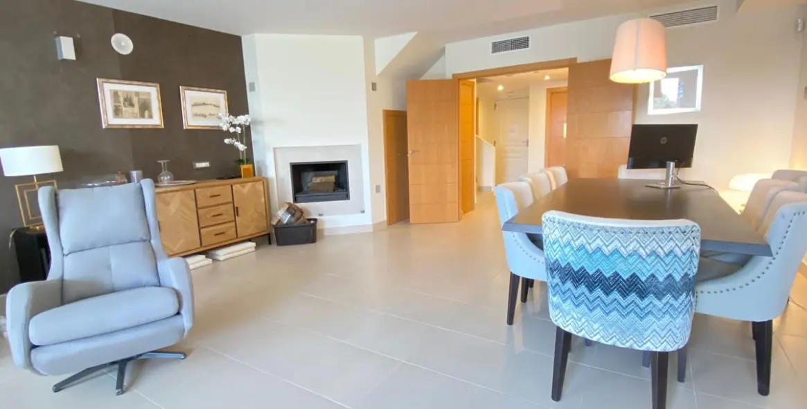 Sale of townhouse in Estepona 4