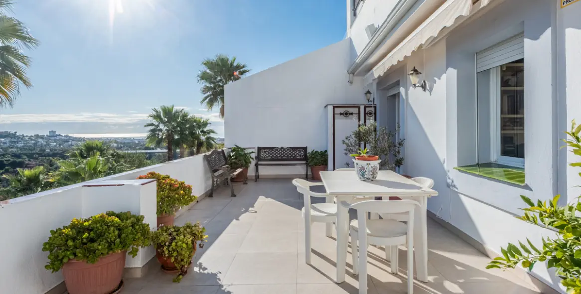 Sale of middle floor apartment in La Quinta 2